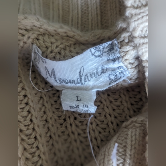 Women's sweater - Picture 2 of 3